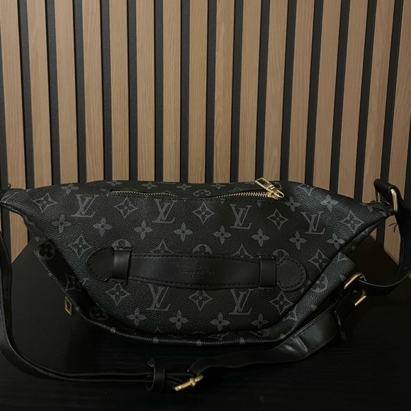 LOUIS VUITTON (crossbody) Monogram Bag [BLACK/GREY] - Picture 2 of 7